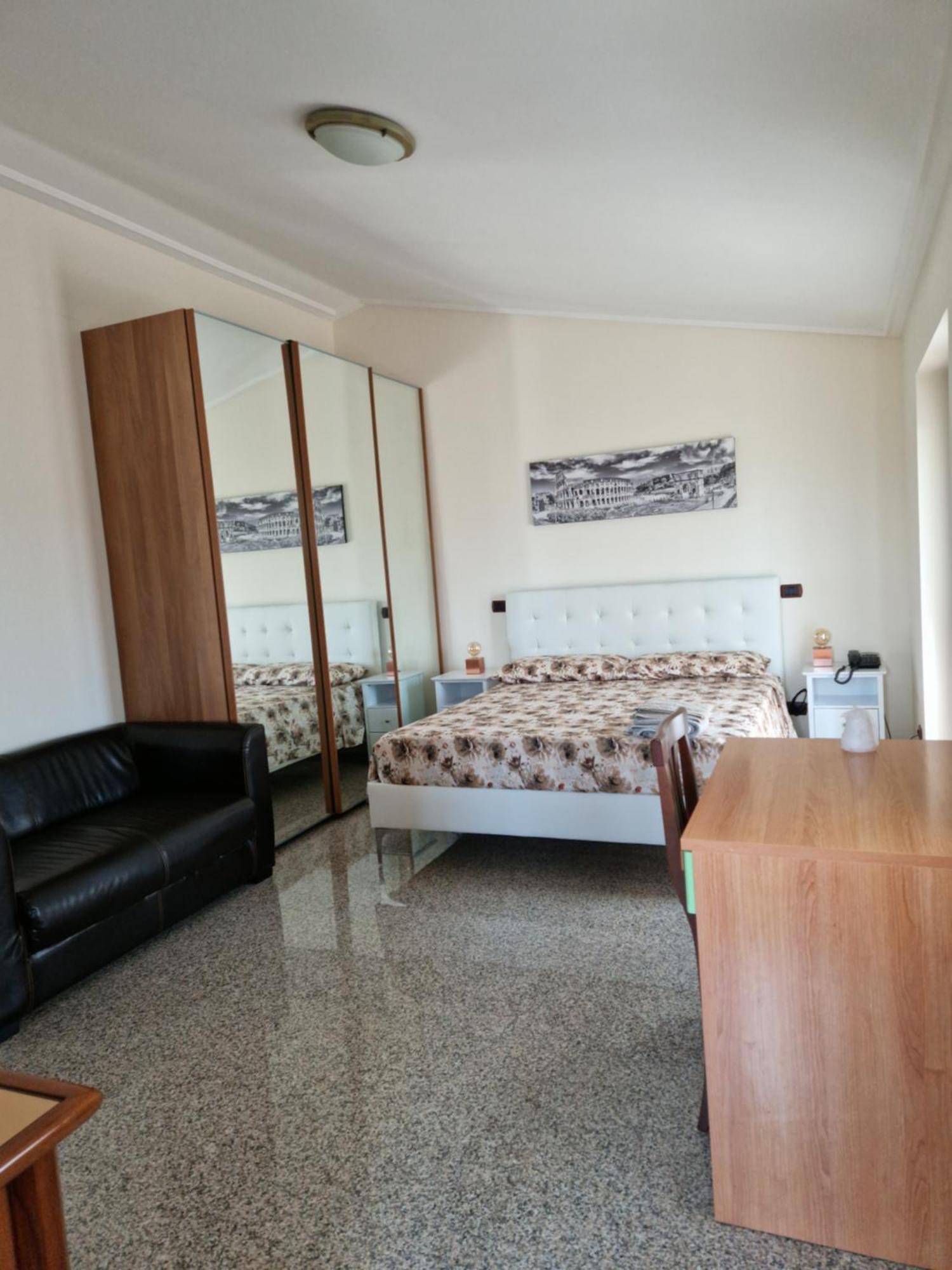 Castelbarco House B Hotel Roma Ngoại thất bức ảnh